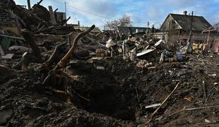 V ruskem napadu na Zaporožje trije mrtvi in več kot deset ranjenih