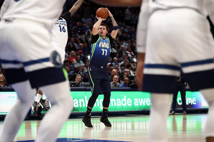 Luka Dončić | Luka Dončić se je po tekmi počitka vrnil pod koše. | Foto Getty Images