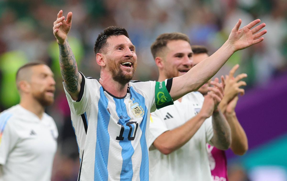 SP Argentina navijači | Veseli in olajšani. Lionel Messi in soigralci po zmagi nad Mehiko. | Foto Guliver Image