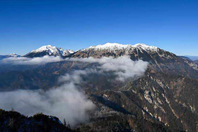 Pogled s Šentanskega vrha na Begunjščico in Stol. Ena najlepših razglednic v Sloveniji! | Foto: Matej Podgoršek