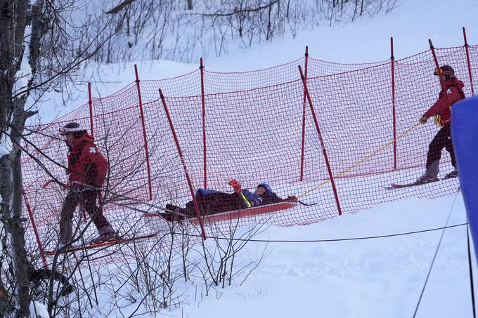 Mikaelo so s proge odpeljali z akijem. | Foto: Reuters