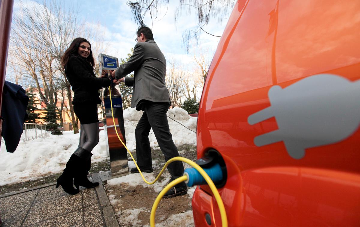 Električni avtomobil | Foto Simon Plestenjak