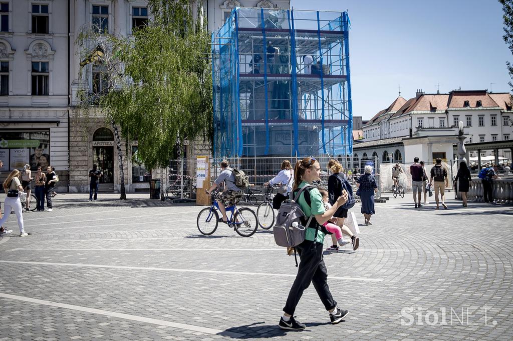 Obnova Prešernovega spomenika.