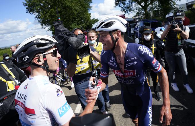 Tadej Pogačar in Mathieu van der Poel spadata v ožji krog favoritov za zlato odličje. | Foto: Reuters