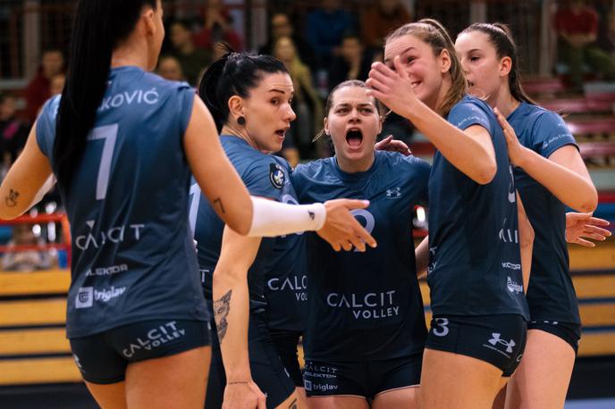 Calcit Volley | Kamničanke so zanesljivo začele končnico v 1. DOL. | Foto Klemen Brumec