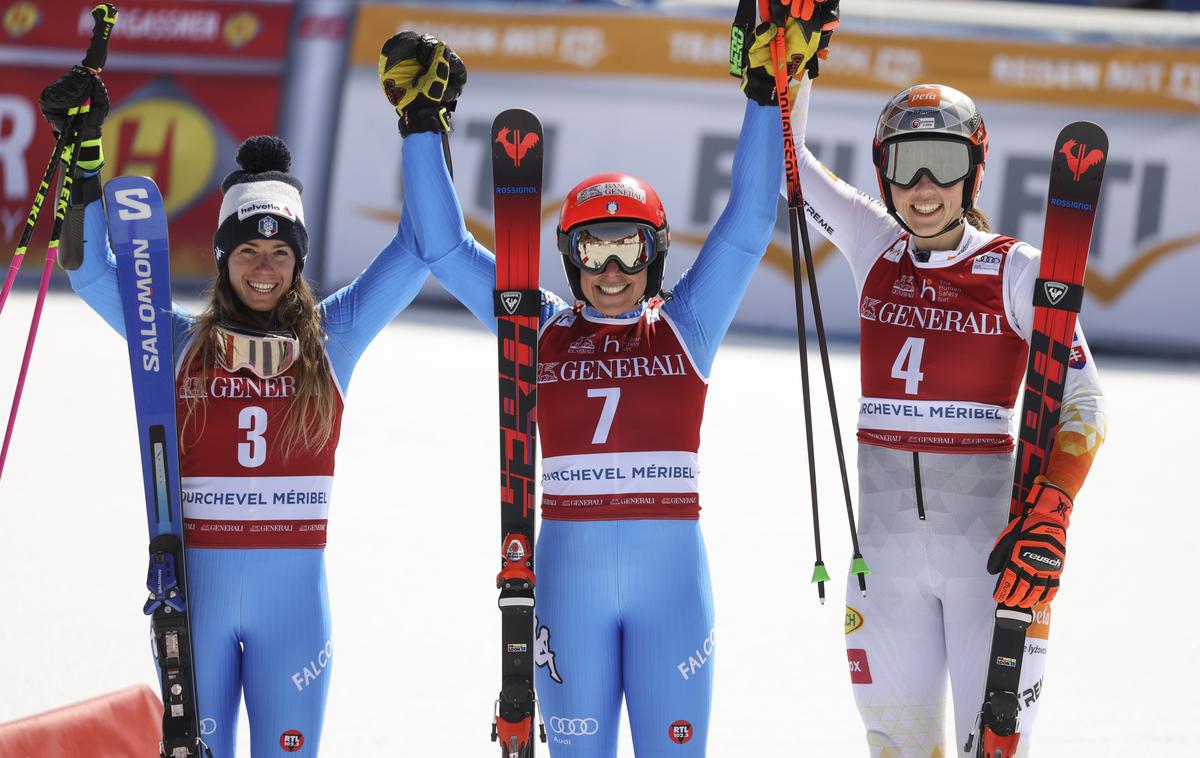 Federica Brignone | Italijanka Federica Brignone je sezono končala z zmago na zadnjem veleslalomu te zime. Na zmagovalnem odru sta se ji pridružili rojakinja Marta Bassino in Slovakinja Petra Vlhova. | Foto Guliverimage