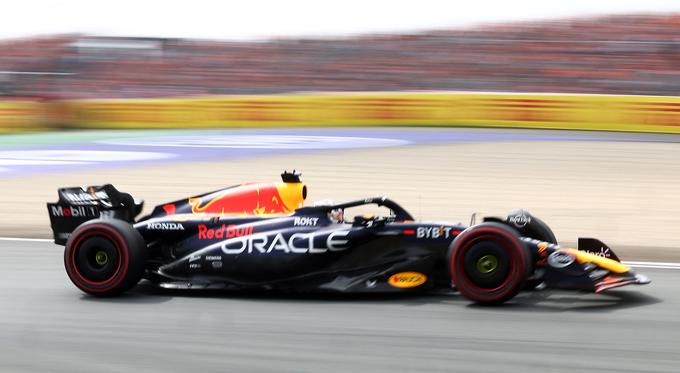 Max Verstappen je dobil prvi trening. Lani in predlani je dobil domačo VN Nizozemske. | Foto: Reuters