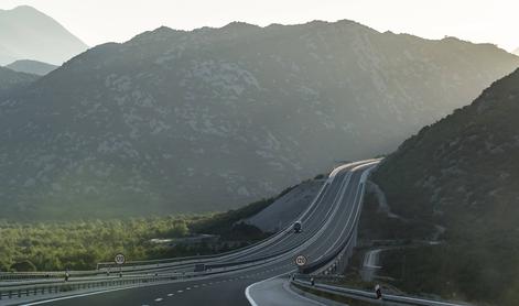 Zaradi trčenja v lisico morajo hrvaške avtoceste plačati 25 tisoč evrov odškodnine