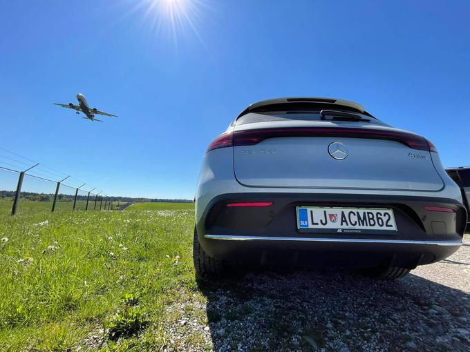 EQC za Mercedes-Benz pomeni šele začetek poti proti širši ponudbi povsem električnih vozil. | Foto: Gregor Pavšič