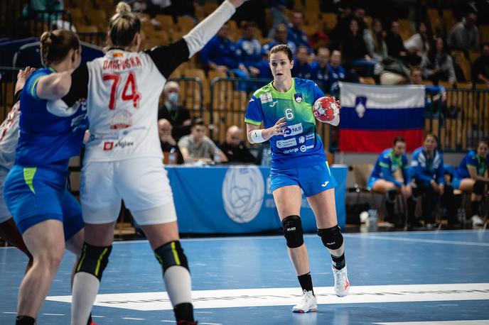 slovenska ženska rokometna reprezentanca, Slovenija : Severna Makedonija | Ana Gros je bila s sedmimi zadetki najboljša slovenska strelka. | Foto Blaž Weindorfer/Sportida