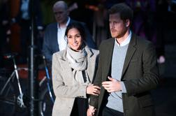 Princ Harry in Meghan prejela kuverto z belim prahom