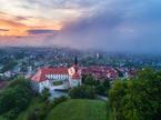 Planet na obisku, Škofja Loka