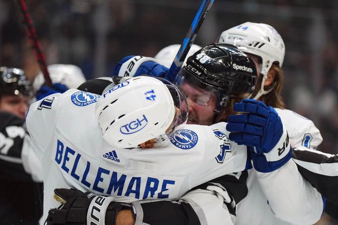 Pierre-Edouard Bellamare je v 35. minuti poskrbel za preobrat, Tampa Bay je povedla s 3:2. | Foto: Reuters