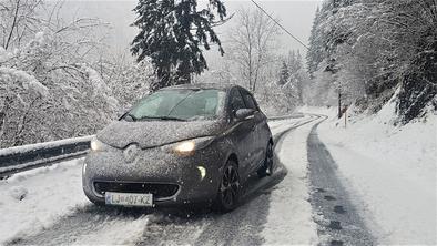 Električni renault zoe in zima: Kako, koliko daleč in za koliko evrov na smučanje, kje polniti?