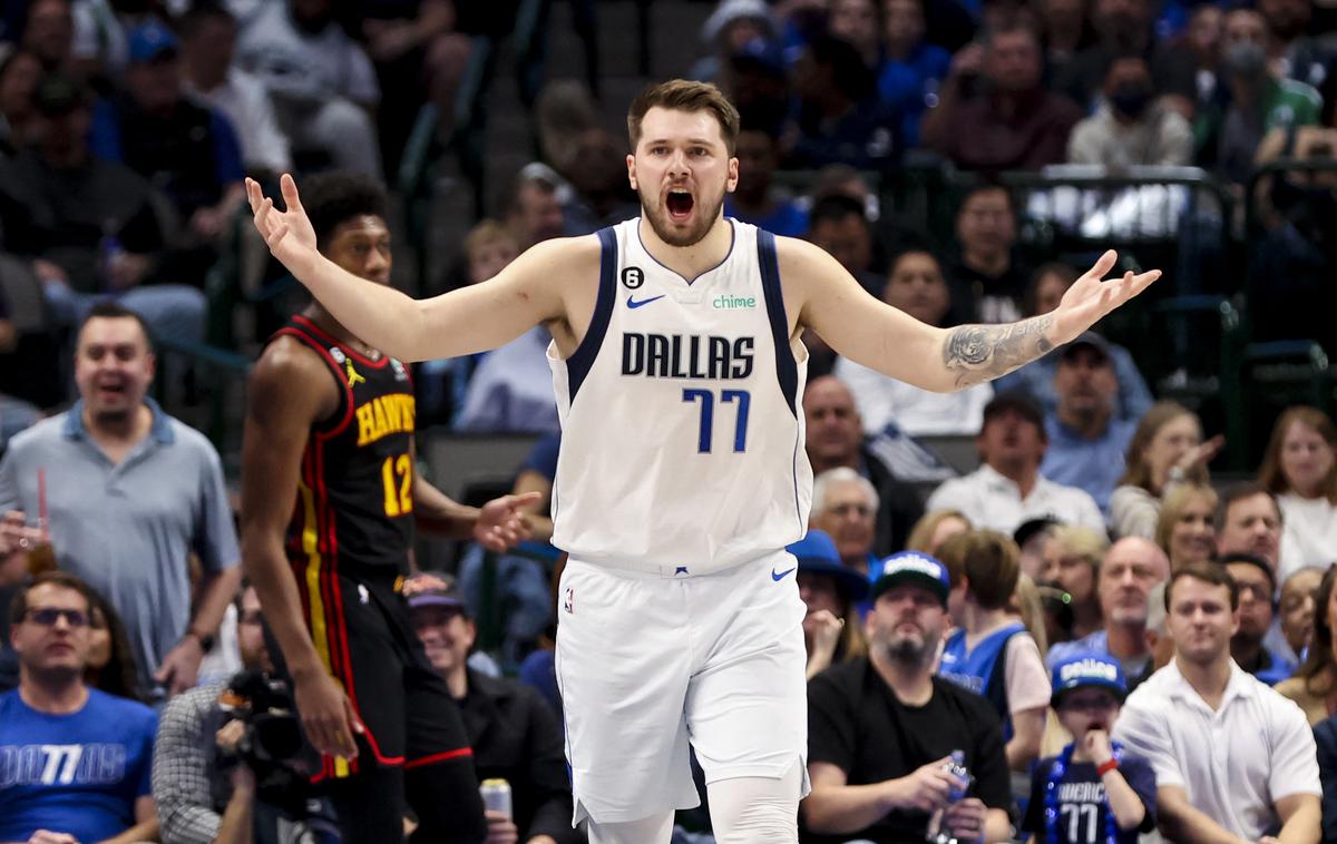 Luka Dončić | Luka Dončić se je po izpuščeni tekmi v Portlandu vrnil na parket, a po srečanju proti Atlanti ni mogel biti zadovoljen z razpletom. | Foto Reuters