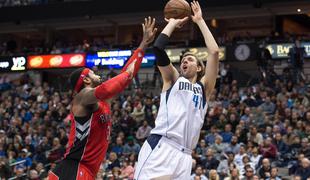 Nowitzki prehitel Mosesa Malonea