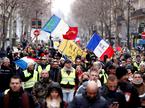 Protesti rumenih jopičev v Parizu