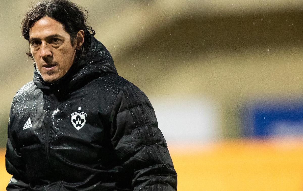 Mauro Camoranesi | Mauro Camoranesi je doživel novo razočaranje. Z Mariborom v tem letu sploh še ni zmagal. | Foto Vid Ponikvar