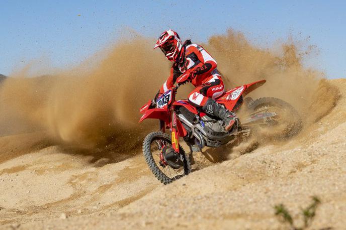 Tim Gajser Sardinija | Gajser se po dobrem mesecu testiranj in dirkanja na Sardiniji z dobro popotnico odpravlja na prvo dirko MXGP. | Foto Honda Racing