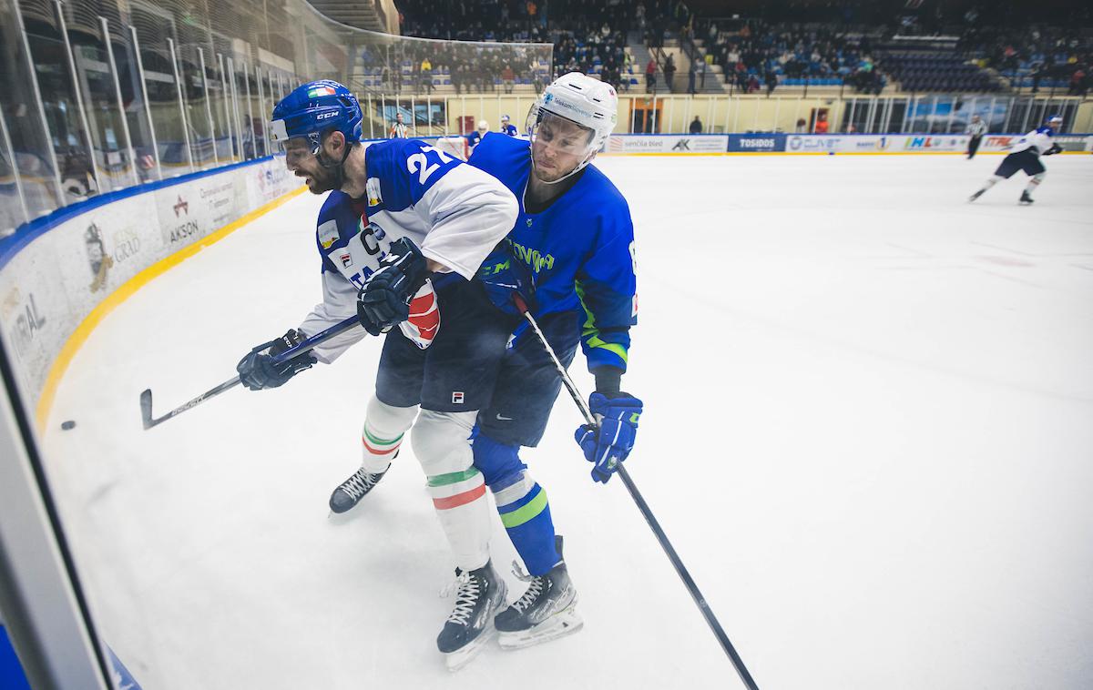 slovenska hokejska reprezentanca : Italija, pripravljalna tekma | Slovenska hokejska reprezentanca je na drugi tekmi proti Italiji zmagala s 4:1 | Foto Grega Valančič/Sportida