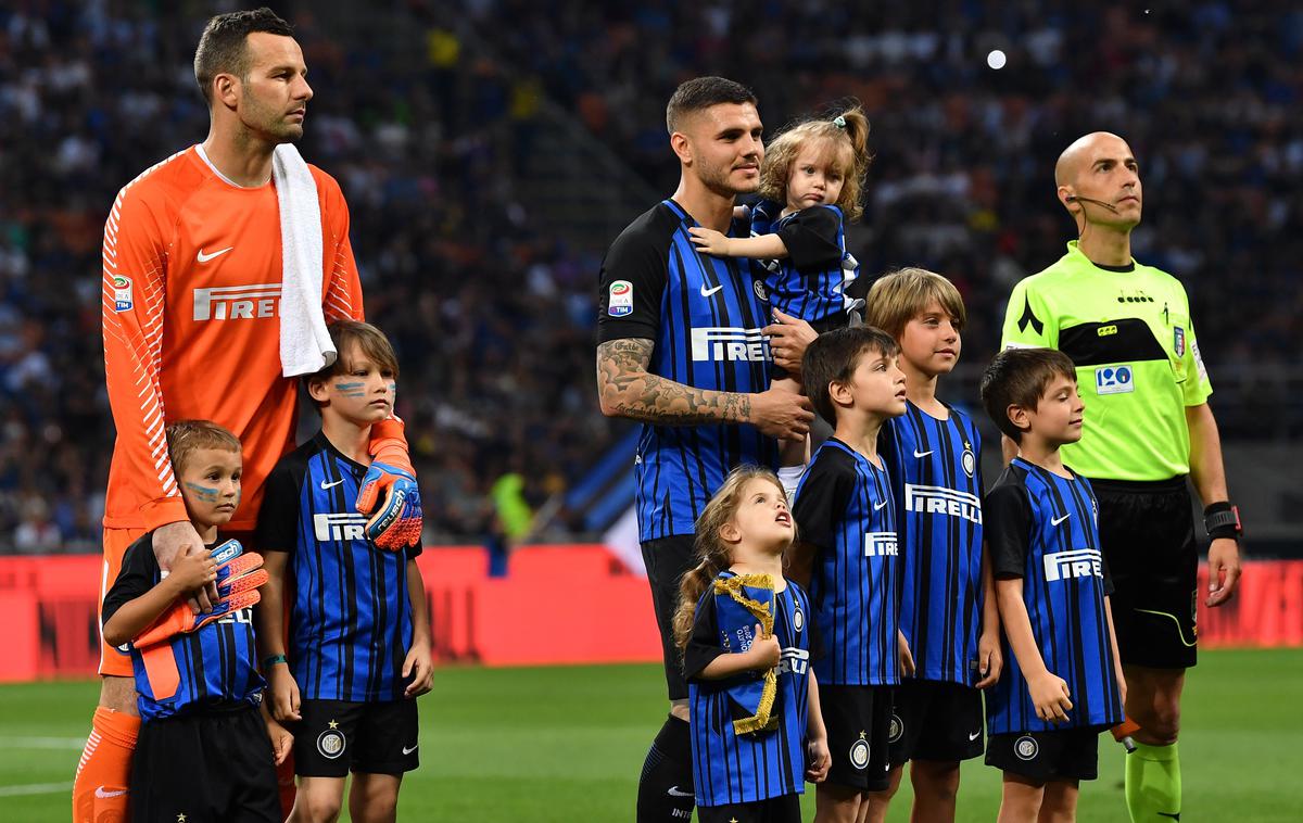 Samir Handanović, Mauro Icardi | Mauro Icardi je soigralcem pripravil prijetno presenečenje. | Foto Getty Images