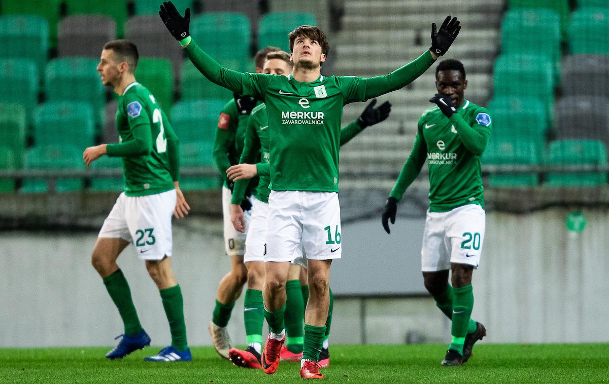 Olimpija Mura | Olimpija je premagala Muro z 2:0 in ohranila stoodstotni izkupiček pod vodstvom novega trenerja Gorana Stankovića. Gal Kurež je dosegel prvi gol v 1. SNL. | Foto Vid Ponikvar