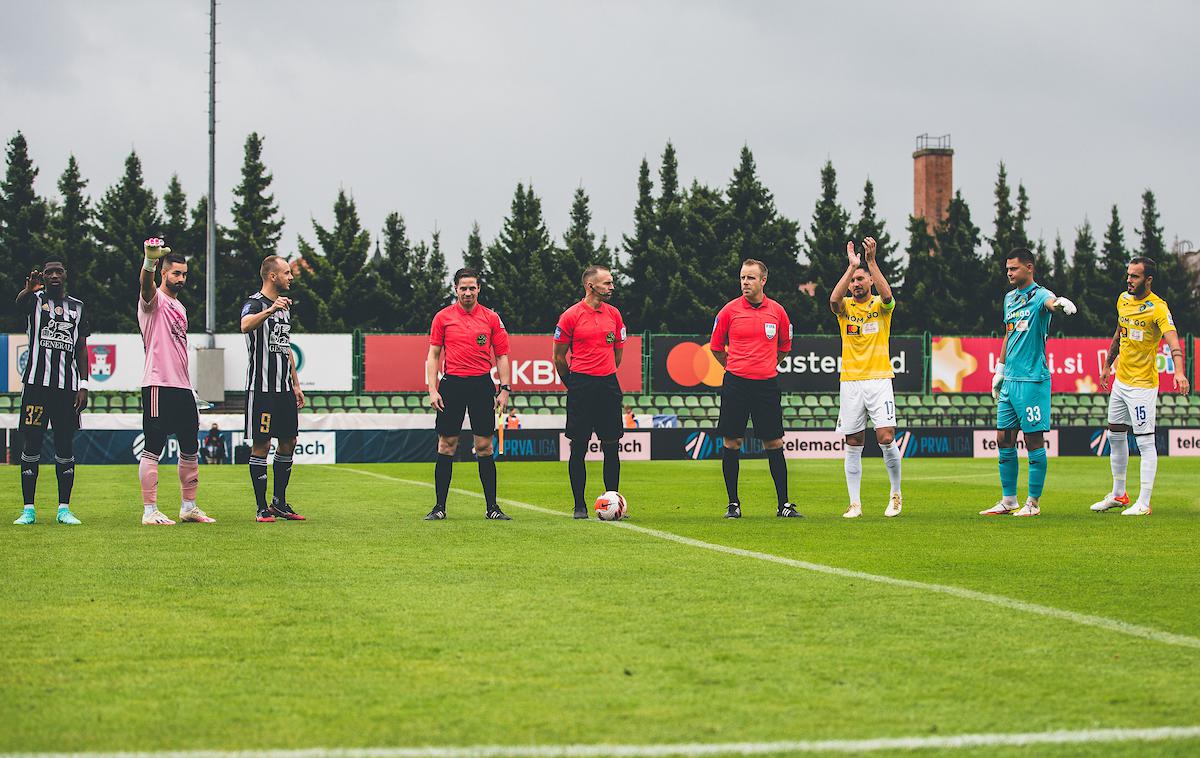 Bravo Mura | Na razplet nedeljskega srečanja v Ljubljani so vplivali tudi sodniki. | Foto Grega Valančič/Sportida