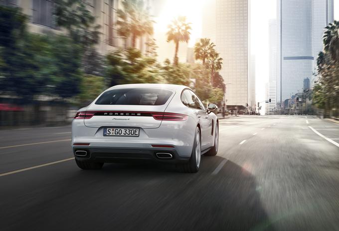 Porsche zagotavlja, da bo največja učinkovitost vozila dosežena v samodejnem voznem programu hybrid auto. | Foto: Porsche