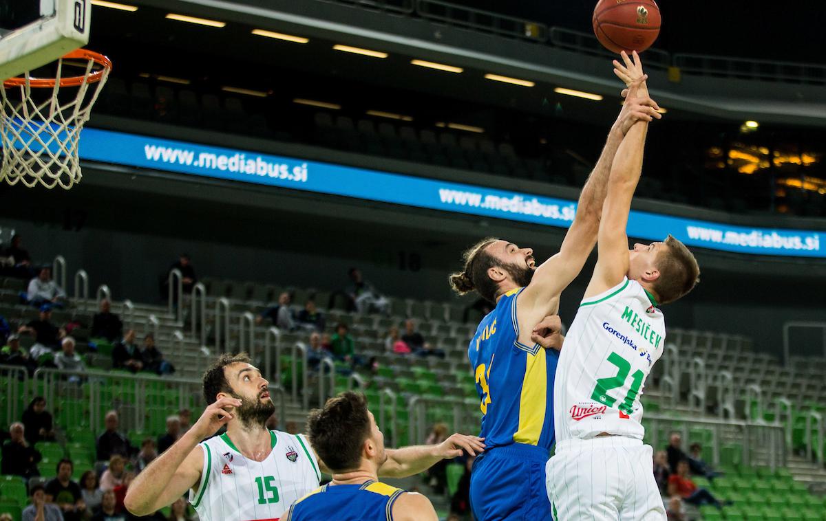 Petrol Olimpija Hopsi Polzela | Košarkarji Olimpije so vknjižili prvo zmago v državnem prvenstvu, Hopse so premagali z 98:95. | Foto Vid Ponikvar