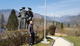 "Upam, da bom šel letos na Triglav, da postanem pravi Slovenec"