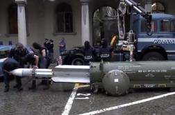 V Italiji neonacistom zasegli raketo #foto #video