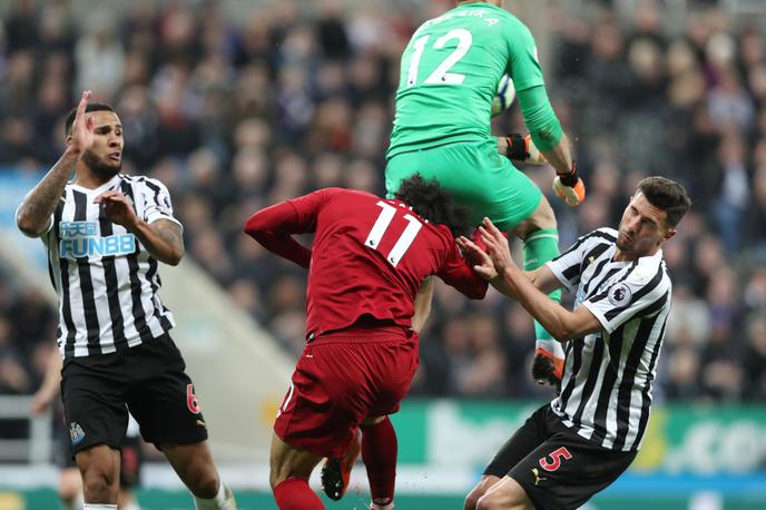 Mohamed Salah | Mohamed Salah je v 69. minuti tekme trčil z vratarjem Newcastla. | Foto Reuters