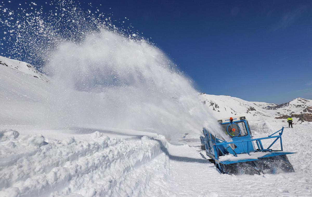 Grossglockner | Danes bodo za obiskovalce odprli prvi del ceste proti Grossglocknerju. Prihodnji teden bodo odprli še cesto proti vrhu Edelweiss in cesto do vrha Karl-Franz-Josef. | Foto Grossglockner Hochalpenstrasse