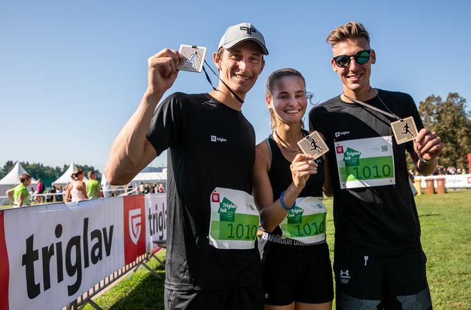 Peter Prevc, Nika Križnar in Timi Zajc niso skrivali zadovoljstva. | Foto: Triglav