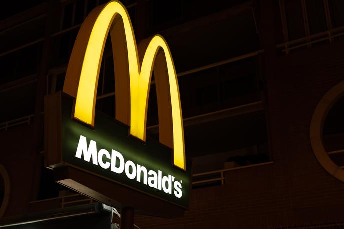 McDonald's | Avstralske oblasti pravijo, da je ptičja gripa tipa H7 izbruhnila na skoraj ducat perutninskih farmah v Viktoriji, Novem Južnem Walesu in v okolici Canberre. | Foto Shutterstock