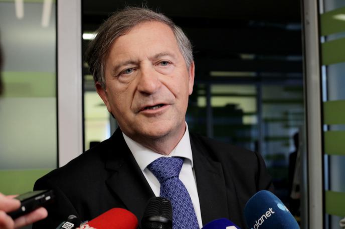 Karl Erjavec | Nekdanji zunanji, danes pa obrambni minister Karl Erjavec predsedniku Knovsa Mateju Toninu očita, da je lažnivec. | Foto STA