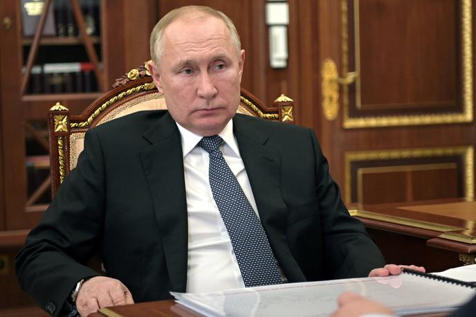 putin | Ruski predsednik Vladimir Putin naj bi obveščevalne službe obtožil, da so krive za neuspešno rušenje ukrajinske vlade. | Foto Reuters