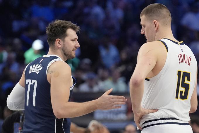 V ligi NBA ga navdušujeta "netipična" košarkarska asa Luka Dončić in Nikola Jokić. | Foto: Guliverimage