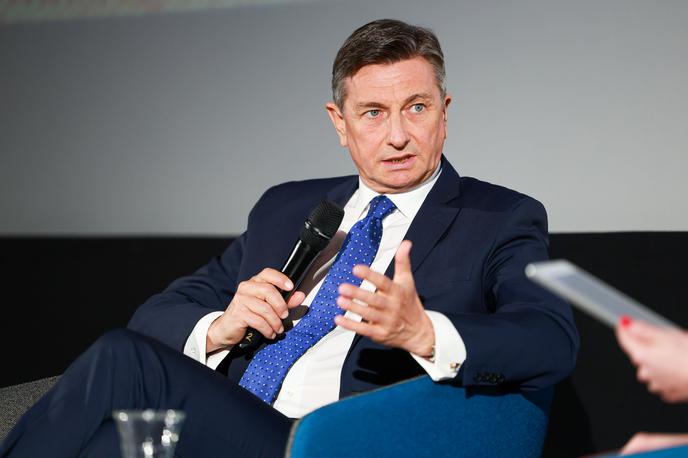 Borut Pahor | Dejstvo, da je podobno ravnala tudi vlada premierja Janše pred letom dni, po Pahorjem mnenju v nobenem smislu ne opravičuje neprimernega in nesprejemljivega ravnanja vlade premierja Goloba, ki je brez razprave ukinila dan spomina na žrtve komunističnega nasilja. | Foto Mediaspeed