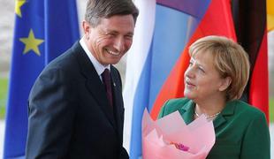 Pahor maši luknje (foto)