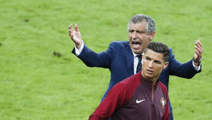 Fernando Santos je imel v finalu zagretega pomočnika Cristiana Ronalda. | Foto: Reuters