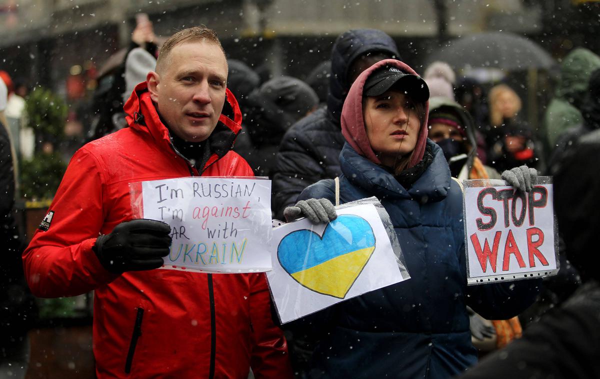 Rusi v Srbiji | V Srbijo je prišlo po ruskem napadu na Ukrajino veliko Rusov. Nekateri so protiputinovsko usmerjeni in tega niti ne skrivajo, drugi pa so v javnosti bolj previdni. | Foto Guliverimage