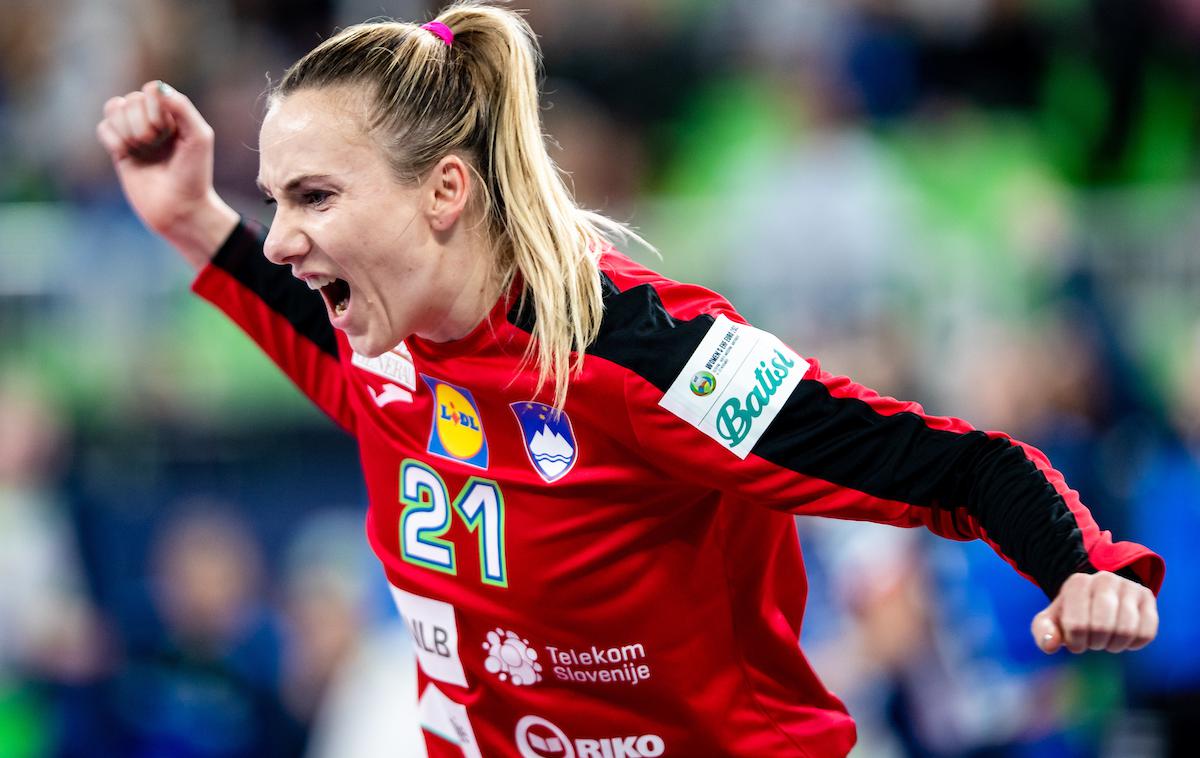 Slovenska rokometna reprezentanca Slovenija - Norveška Amra Pandžić | Amra Pandžić bo v prihodnji sezoni stala me vratnicama Krima. | Foto Matic Klanšek Velej/Sportida