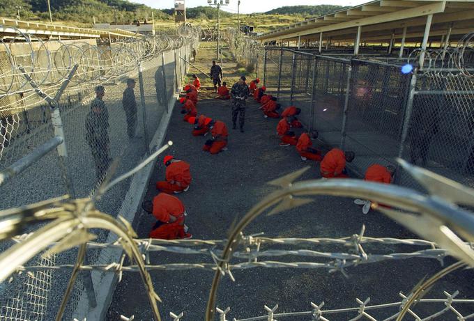 V Guantanamu je ostalo še več sto dodatnih ameriških vojakov, ki so jih tja namestili za varovanje množic nezakonitih priseljencev, vendar jih bodo premestili nazaj v ZDA. | Foto: Reuters