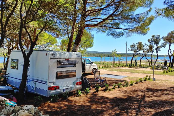 Počitniška prikolica na Hrvaškem | Foto Avtokampi.si