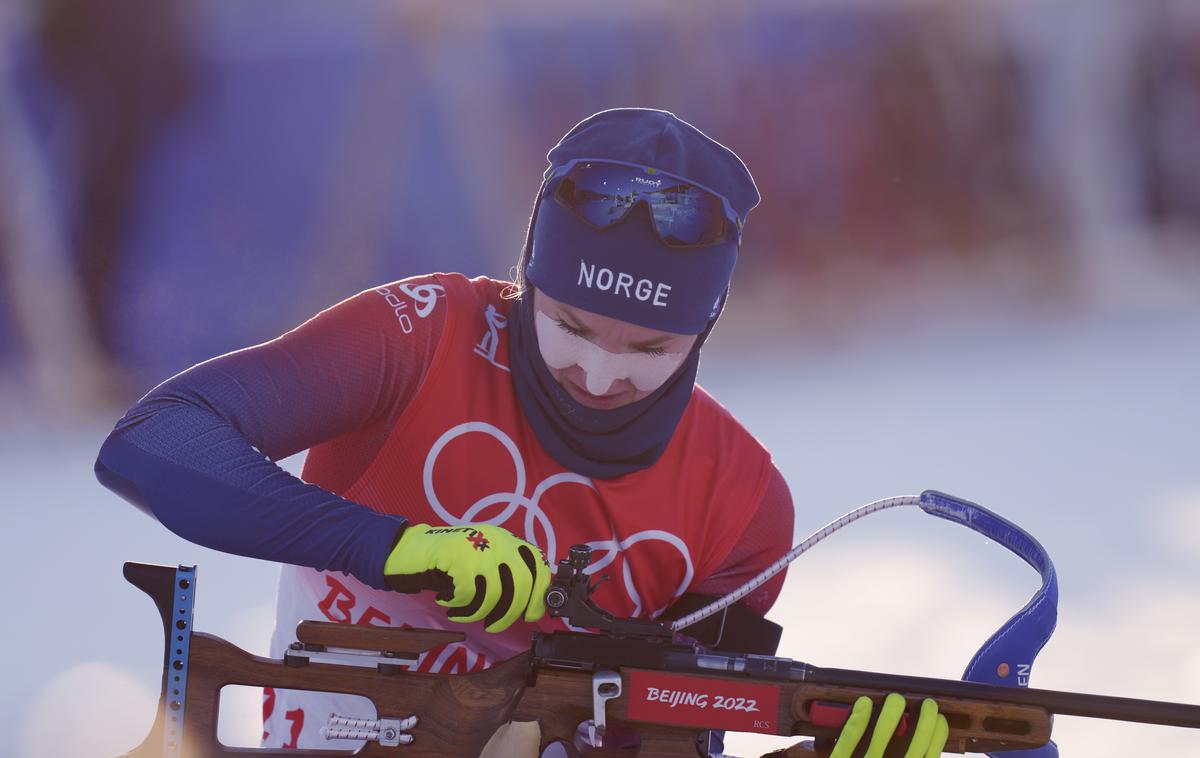 Marte Olsbu Roeiseland | Marte Olsbu Roeiseland je lahko hvaležna slovenski fizioterapevtki Uli Hafner. | Foto Guliverimage