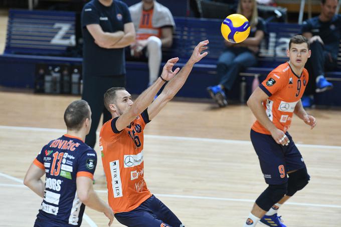 Tako kot že nekajkrat v sezoni ACH Volley ni blestel, a vseeno zanesljivo zmagal. | Foto: Aleš Oblak