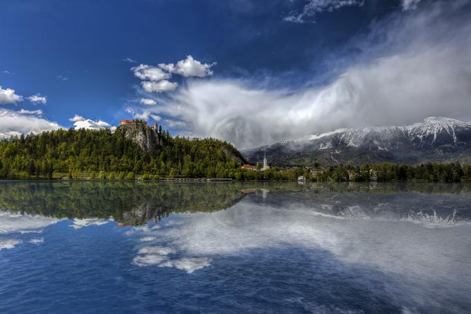 Blejsko jezero ima 20 stopinj Celzija. | Foto: Alan Kosmač, Sidarta (www.slovenia.info)