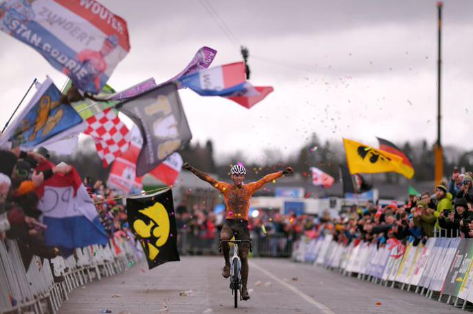 Mathieu van der Poel | Mathieu van der Poel (Alpecin-Fenix) je dobil predzadnjo etapo. | Foto zajem zaslona