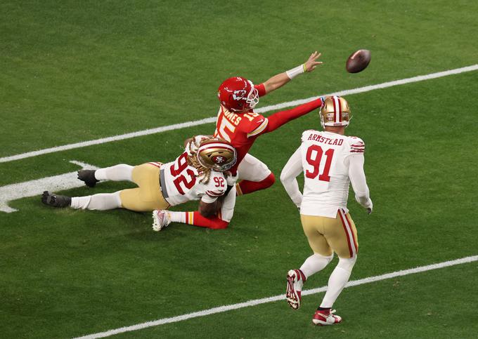 Patrick Mahomes in Chiefs so bili do zaključka tretje četrtine nemočni. | Foto: Reuters